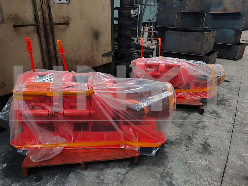 Envío del cabrestante rascador de rastrillo para minería 2JPB-22KW y del cabrestante eléctrico para minería 2JPB-30KW.(图2) mining electric winches delivery.jpg