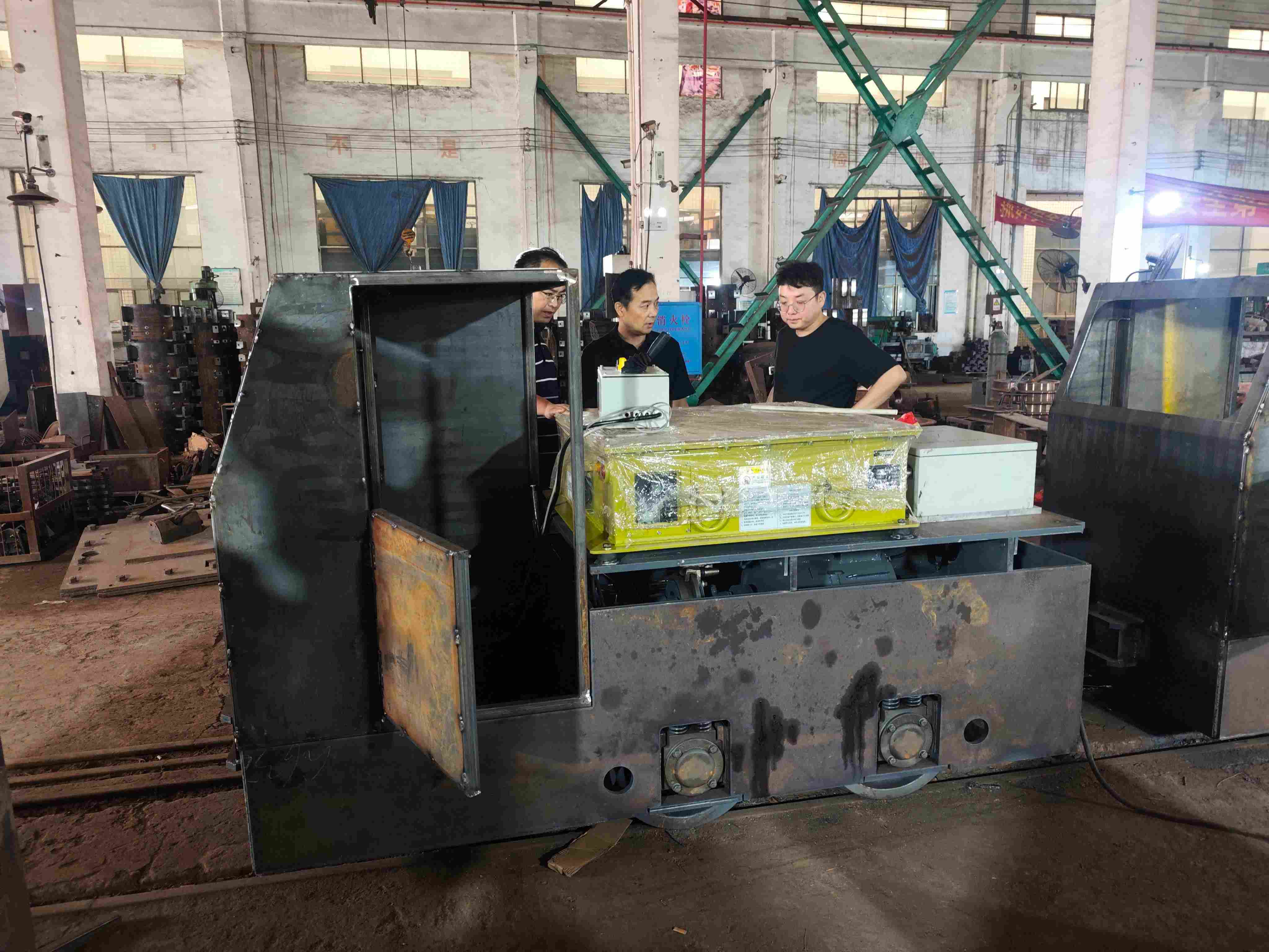 Cliente del Sudeste Asiático visita la fábrica de HNYT para explorar soluc