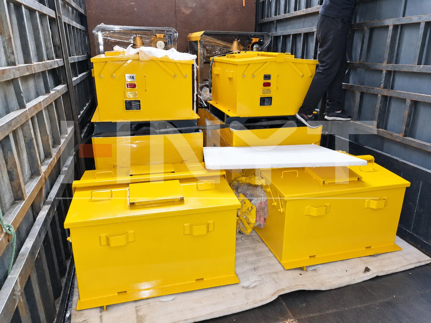 02-battery-locomotives-truck-loading.jpg